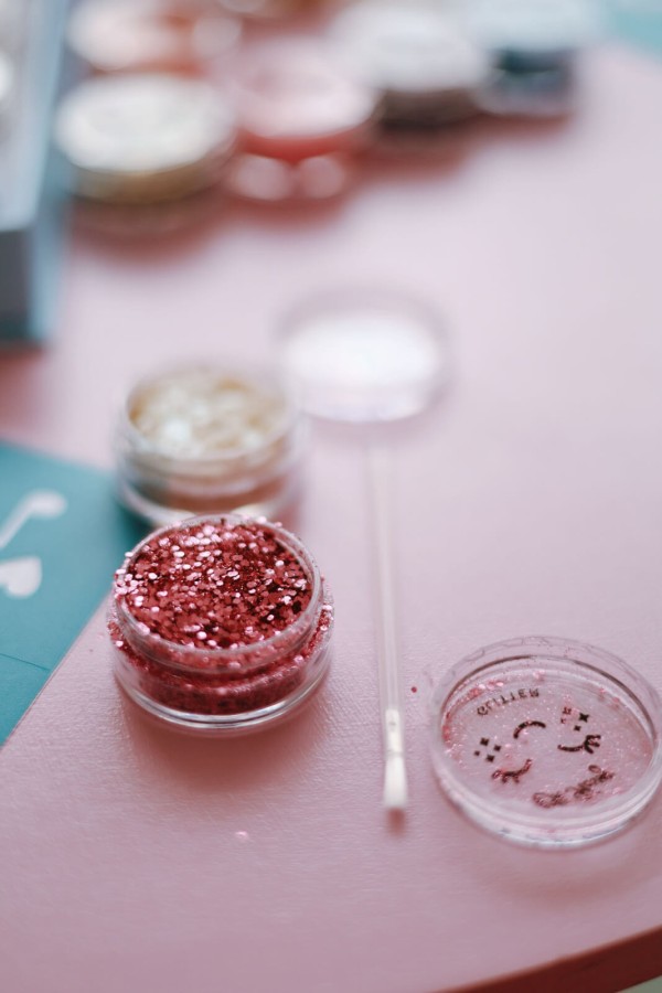 Brokatowy zestaw do malowania twarzy SPARKLY, bio brokat, roślinna formuła / Oh Flossy