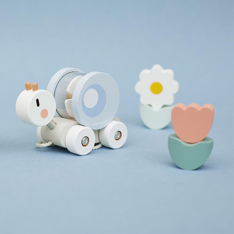 Magnetyczny pociąg z klockami i grzechotką do ciągnięcia Ślimak Sweet Cocoon 12m+ / Janod