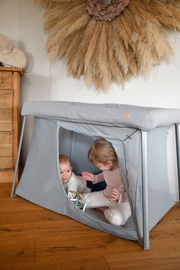 Łóżeczko turystyczne dwupoziomowe z funkcją kojca 3w1 Eazy sleep Heather grey, Pebble / Beaba