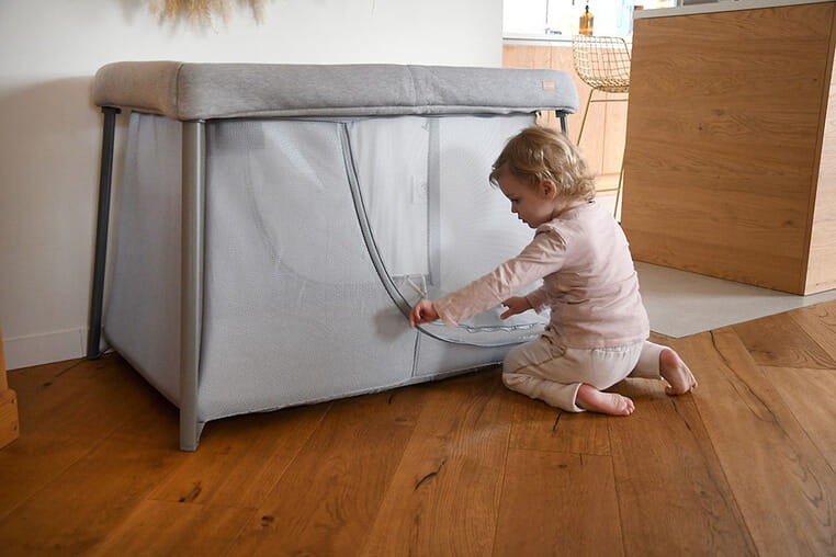 Łóżeczko turystyczne dwupoziomowe z funkcją kojca 3w1 Eazy sleep Heather grey, Pebble / Beaba