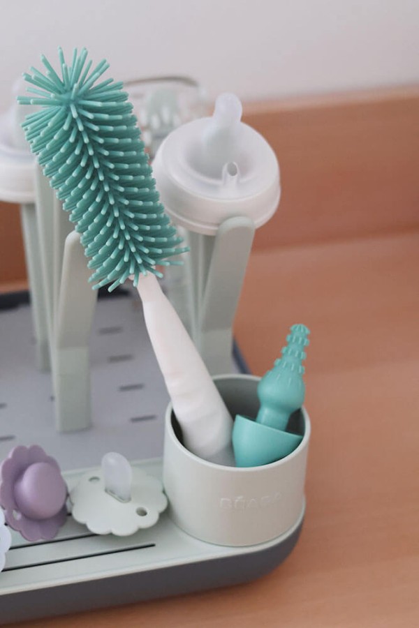 Szczotka do butelek i smoczków silikonowa Sage Green / Beaba