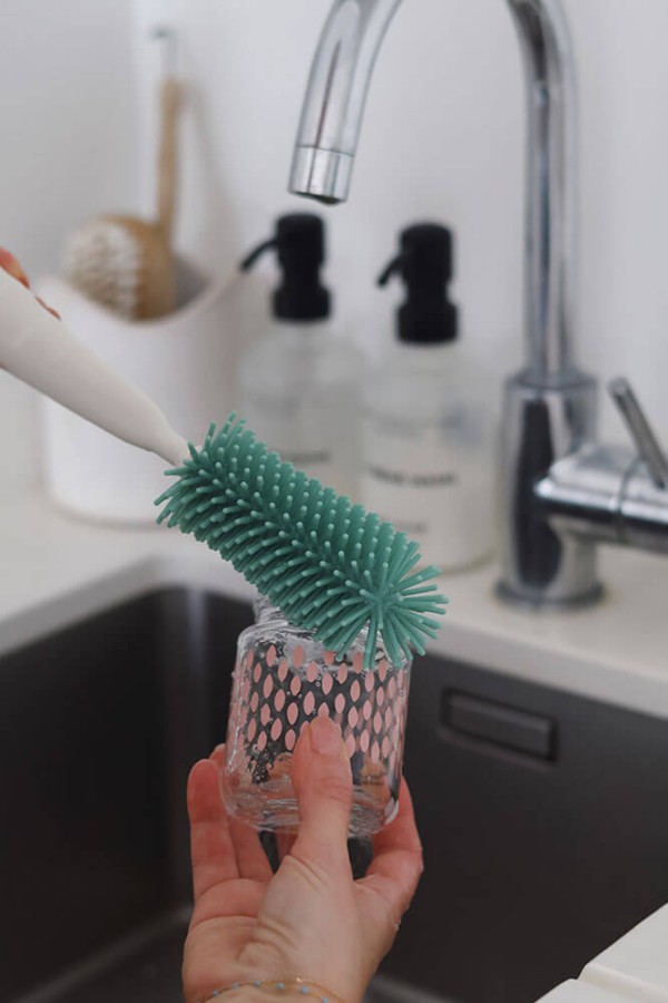 Szczotka do butelek i smoczków silikonowa Sage Green / Beaba