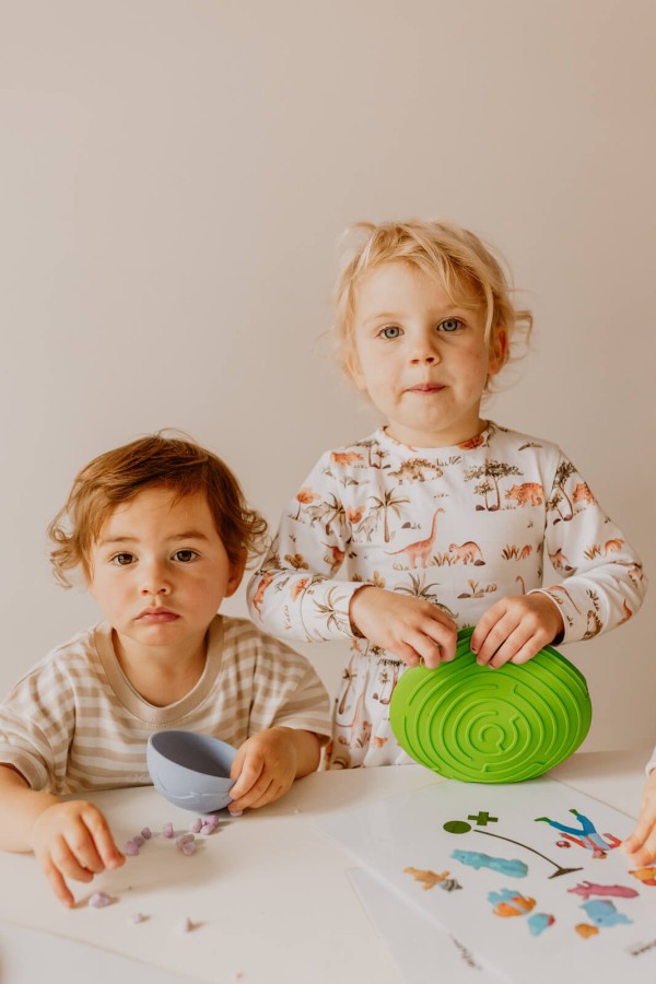 Sensoryczny dysk z figurkami A-Ku-Ku! Peekaboo - Farma / Jellystone