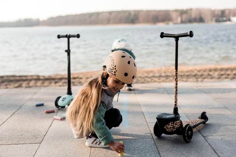 Kask XXS-S dla dzieci 1-5 lat Leopard / Scootandride