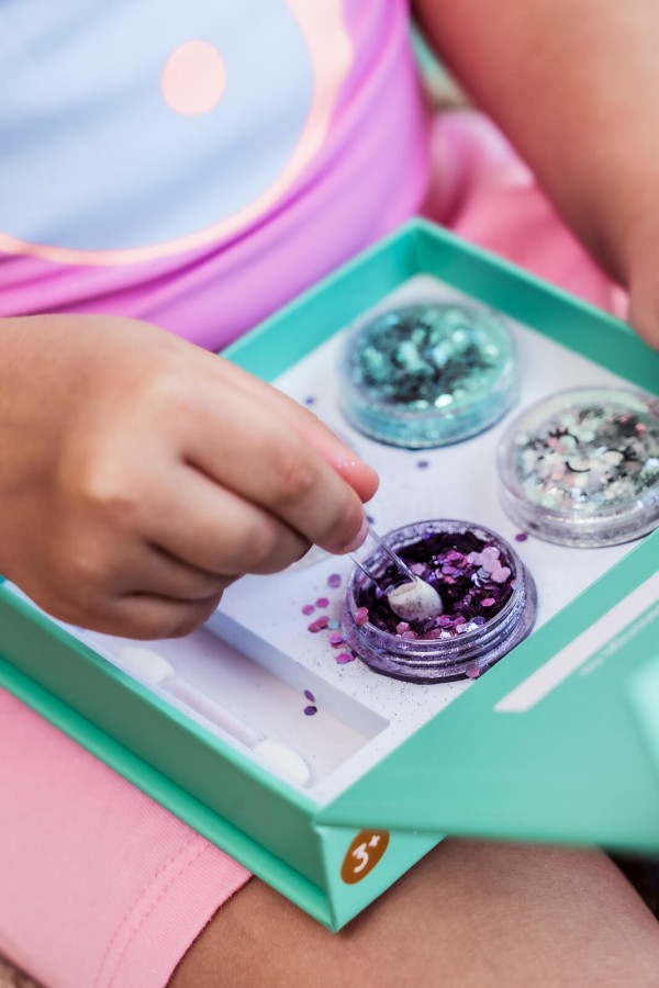 Brokatowy zestaw do malowania twarzy UNDER THE SEA, bio brokat, roślinna formuła / Oh Flossy