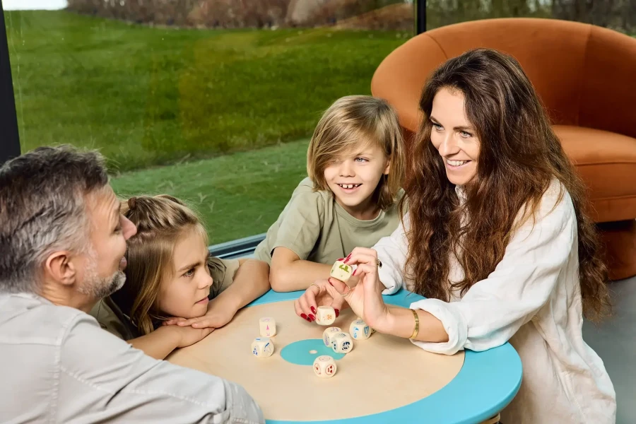 Wasze historie - zestaw kości do opowiadania historii + mini e-book 3+ / rozwojowa mama