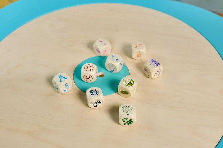 Wasze historie - zestaw kości do opowiadania historii + mini e-book 3+ / rozwojowa mama