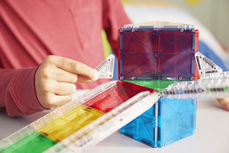 Klocki magnetyczne Rail Racers 33 el. / Magna-Tiles