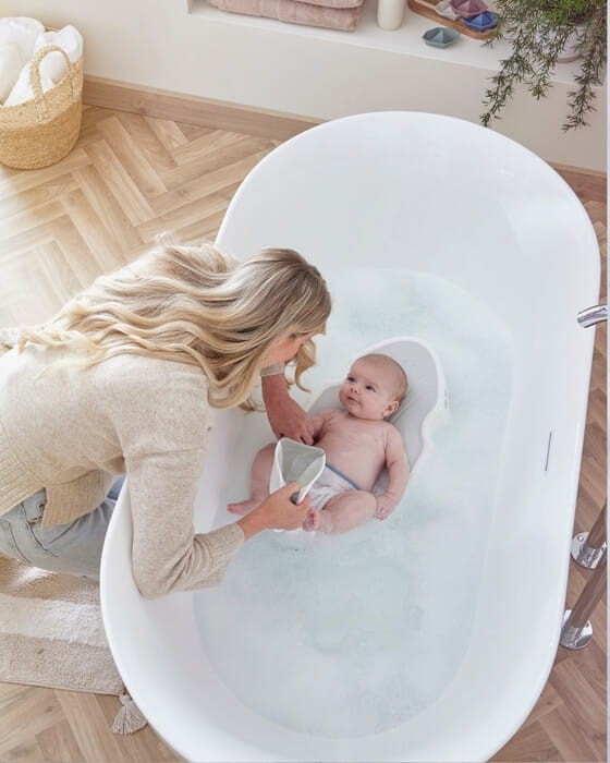 Leżaczek do kąpieli noworodka Pebble / Shnuggle Baby