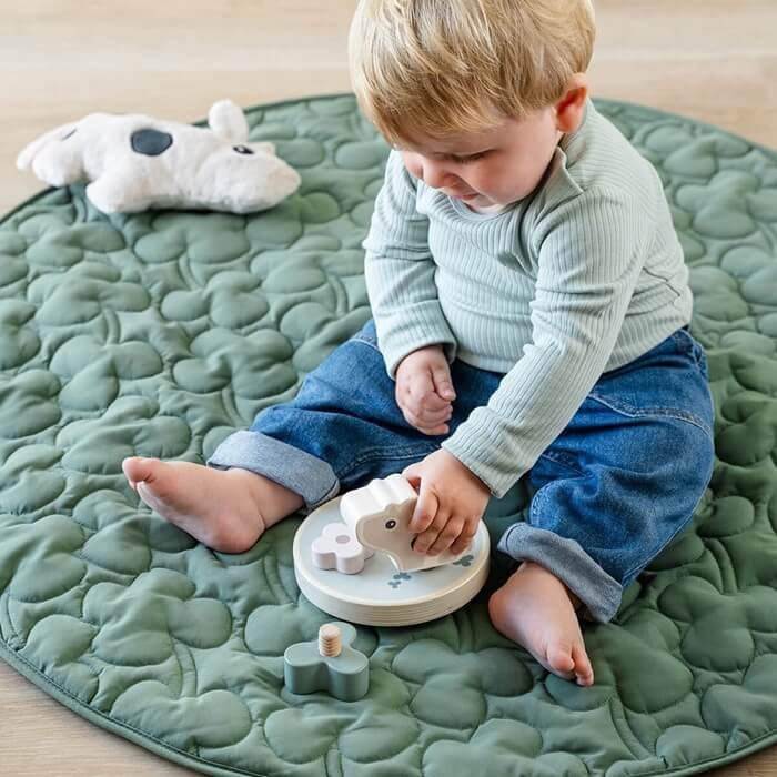 Zabawka do wkręcania Krówka Dotti Tiny Farm / Done by Deer