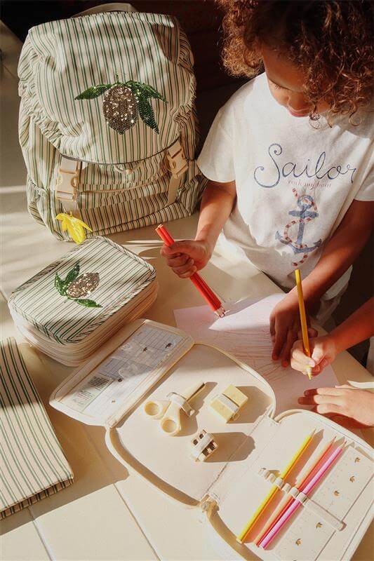 Piórnik Clover z wyposażeniem - duo verde / Konges slojd