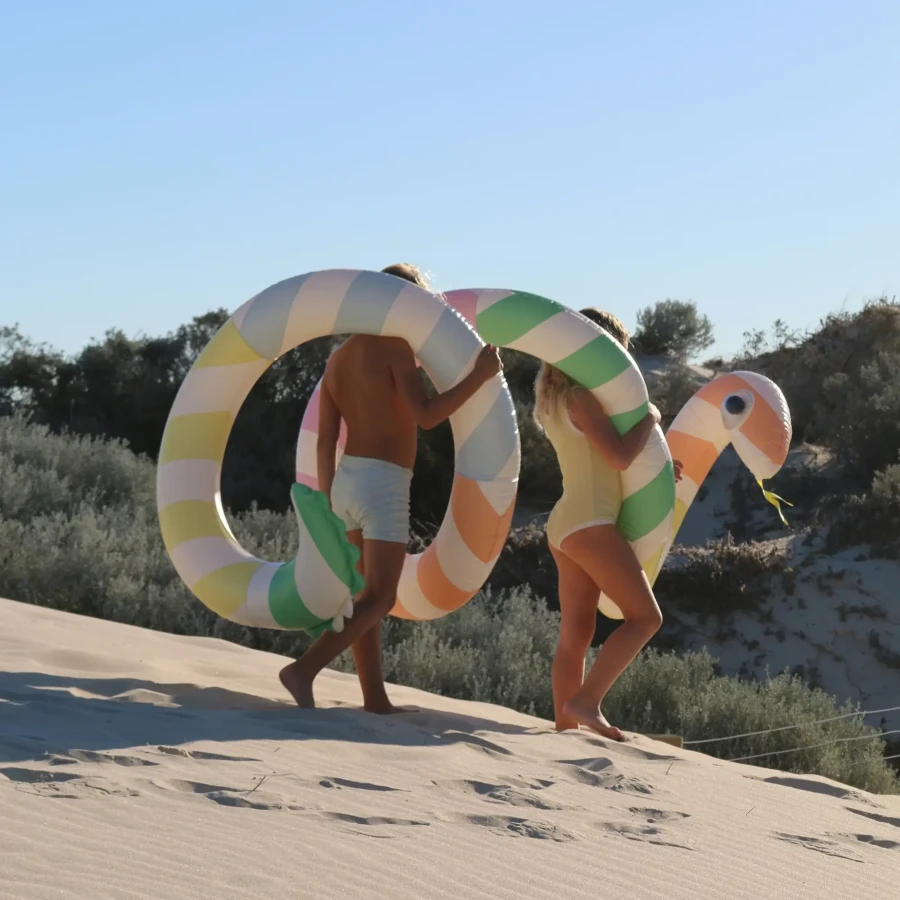 Gigantyczny dmuchany makaron Sorbet Stripe / Sunny Life