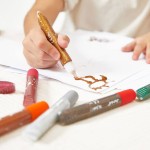 Klej z brokatem w tubkach 9 kolorów 3+ / Janod