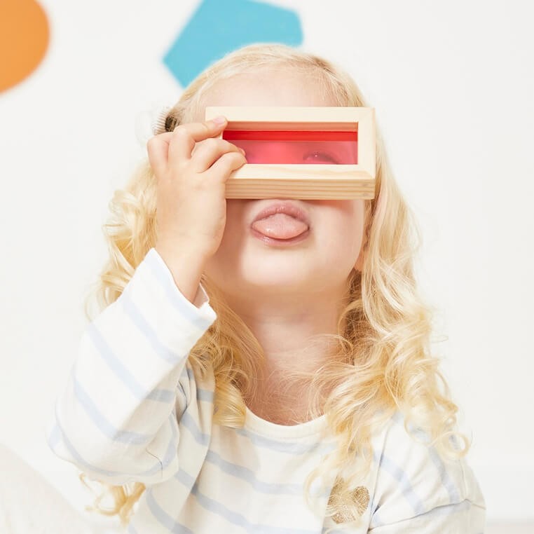 Klocki drewniane przeźroczyste kolorowe sensoryczne 12 m+ / Janod