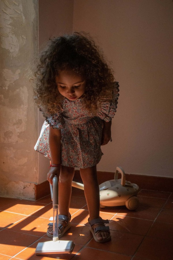 Zabawka odkurzacz - cherry / Konges slojd