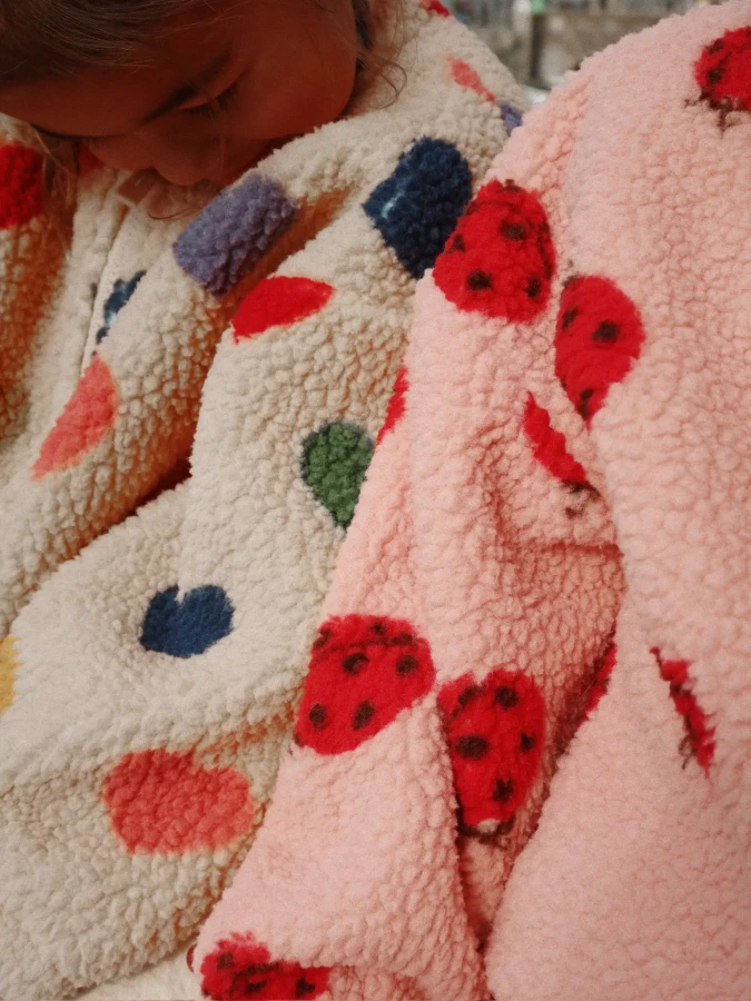 Kurtka pluszowa Jody - ladybug pink / Konges slojd