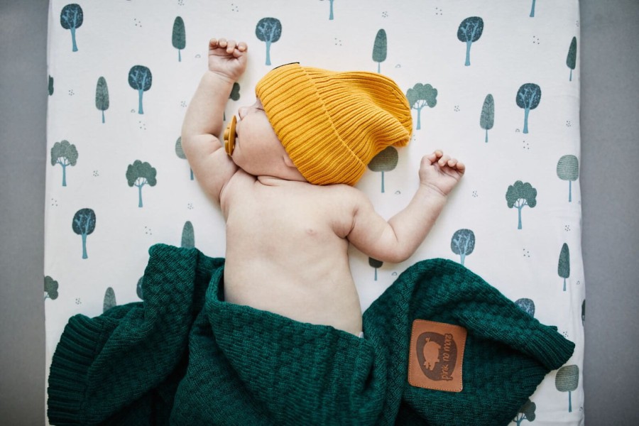 Prześcieradło z gumką do łóżeczka DRZEWA / Pink no More