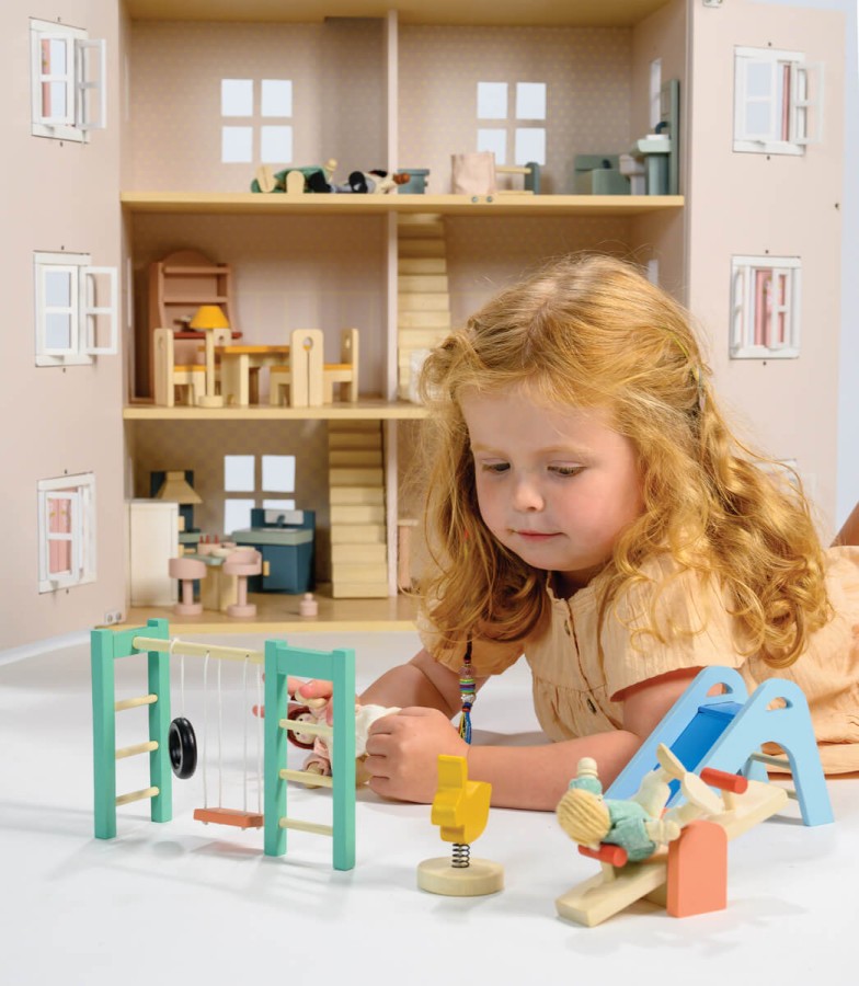 Drewniane meble do domku dla lalek - plac zabaw / Mentari