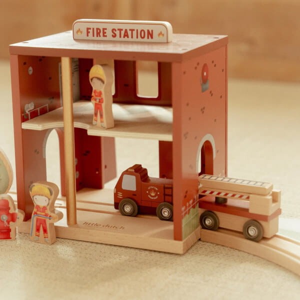 Drewniana remiza strażacka / Little Dutch