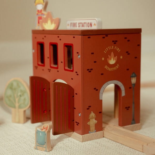 Drewniana remiza strażacka / Little Dutch