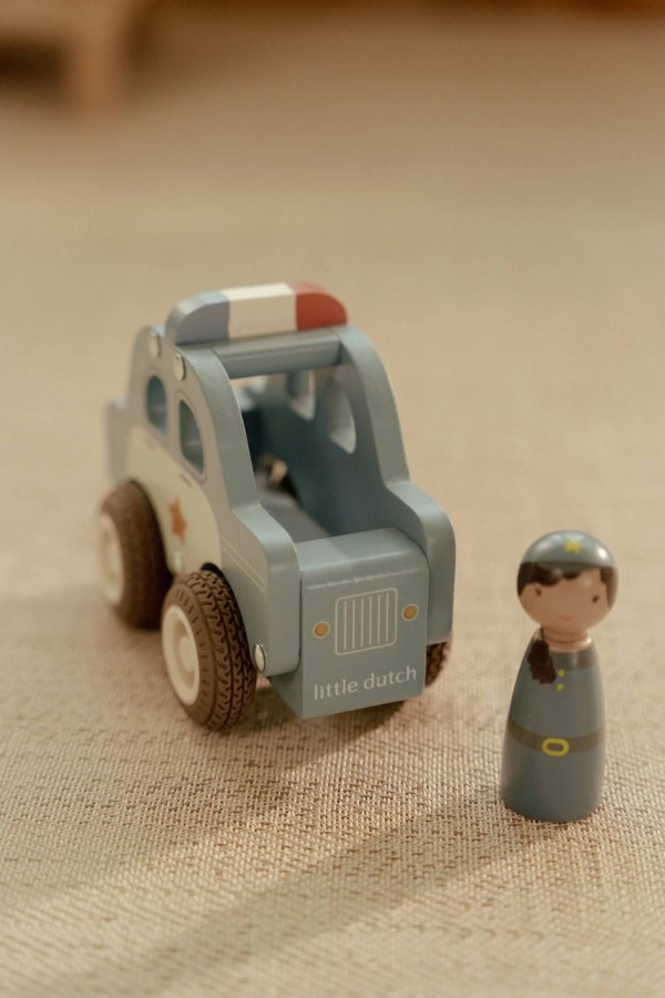 Samochód policyjny FSC / Little Dutch