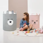 Zamykany kosz na ściągacz do przechowywania zabawek PREMIUM - Szary Miś / SIPO