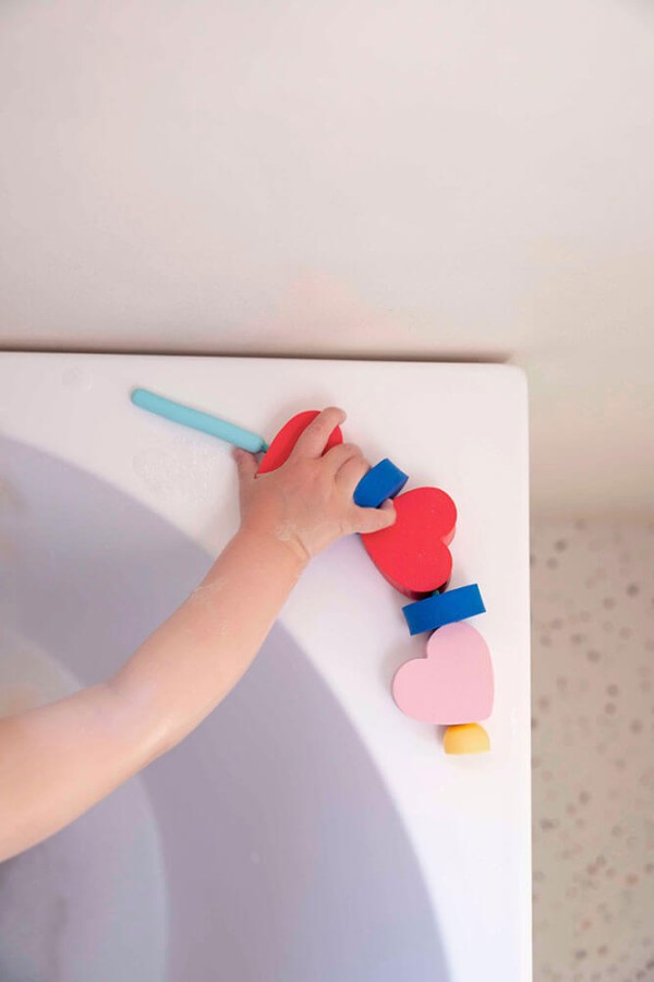 Klocki piankowe do nawlekania do kąpieli Beedi - Hearts / QUUT