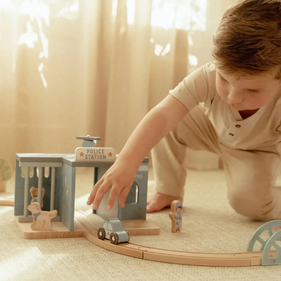 Posterunek policji FSC / Little Dutch