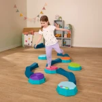 Balance & Groove Set – muzyczna ścieżka sensoryczna / B.Toys