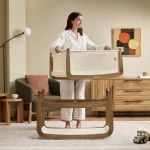 Wielofunkcyjne łóżeczko dostawne SnuzPod5 - walnut / Snuz