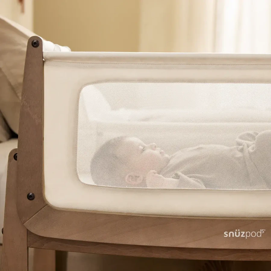 Wielofunkcyjne łóżeczko dostawne SnuzPod5 - walnut / Snuz