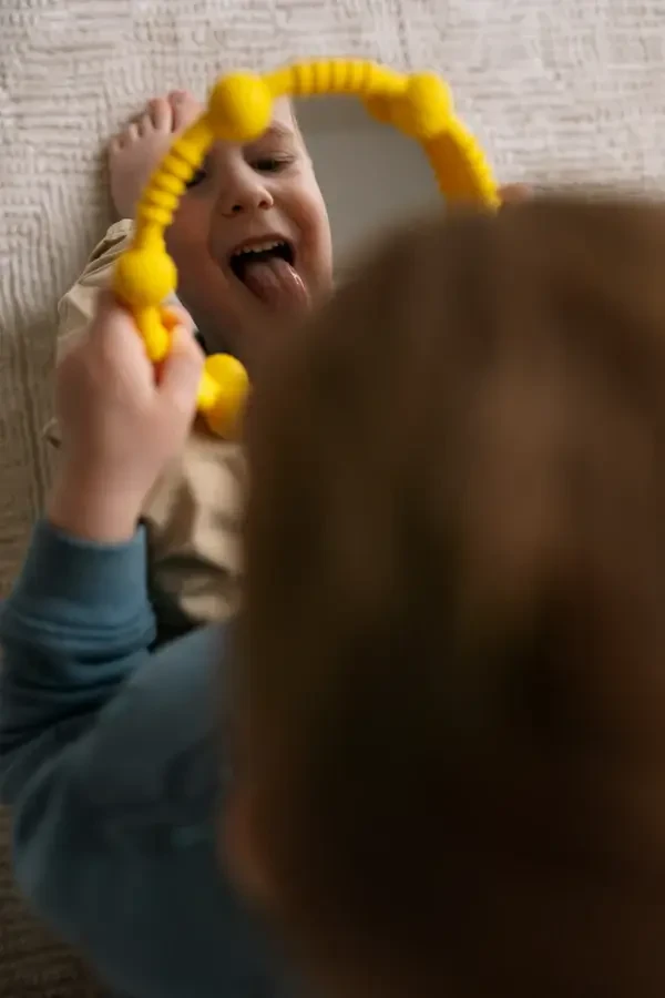 Lookee - sensoryczne lusterko do kąpieli / Mobi