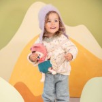 Lalka dzidziuś w nosidełku i z czapeczką Jeanne 18 m+ / Lilliputiens