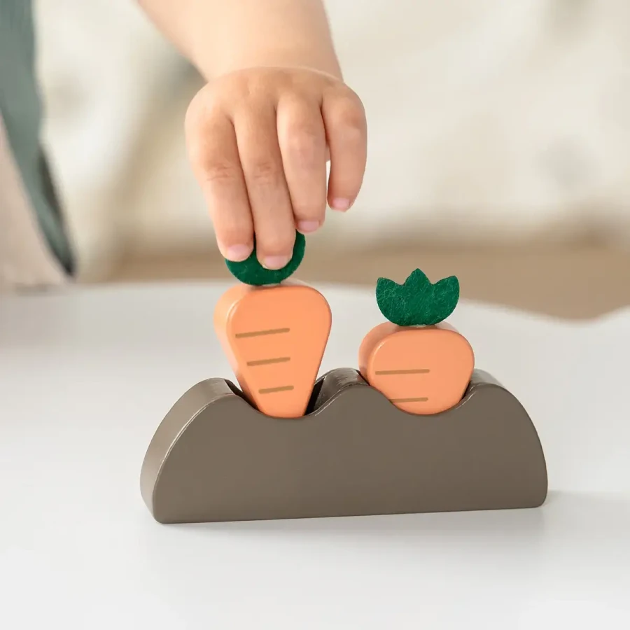 Drewniany zestaw do zabawy w farmę – Owieczka Sheepy / Done by Deer