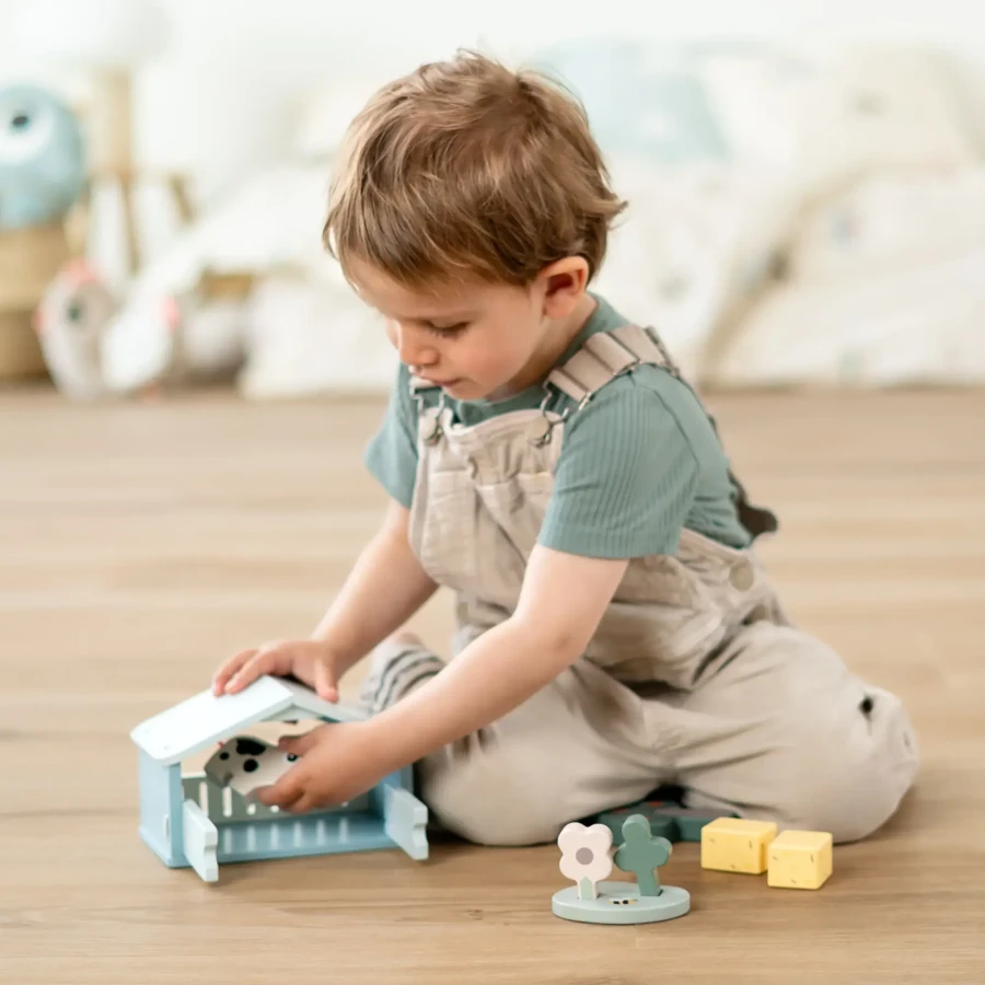 Drewniany zestaw do zabawy w farmę – Krówka Dotti / Done by Deer