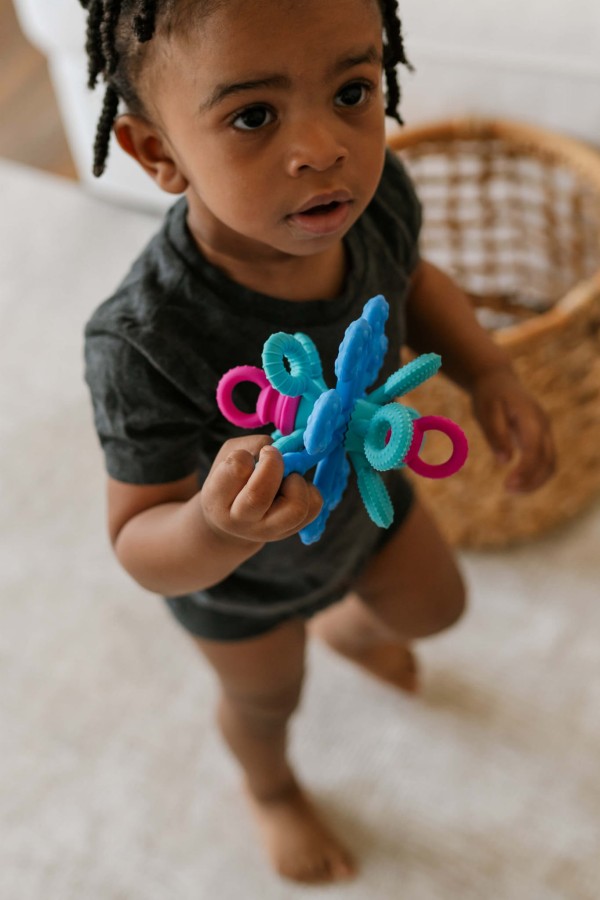 Gwiazdka Okee. Zabawka Sensoryczna / Mobi