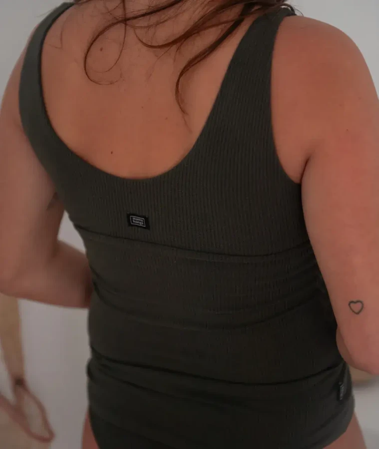 Nieprzemakalny top do karmienia piersią Day & Night - Olive / Mama Hangs