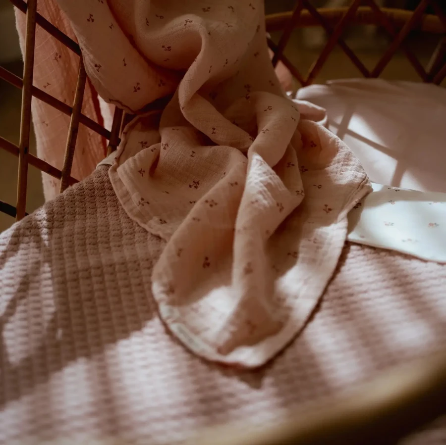 Ocieplany kocyk 100 x 70cm Pure Blossom / Little Dutch