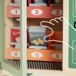 Drewniany automat sprzedający Shop&Go 36m+ / TOPBRIGHT