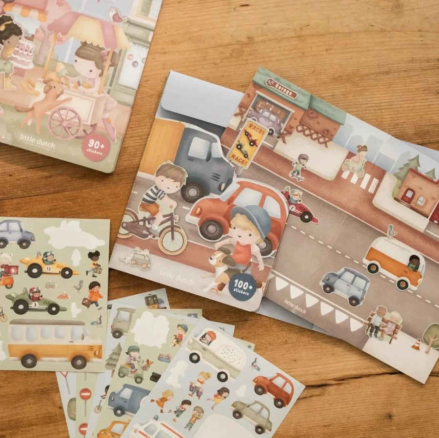 Książeczka z naklejkami Jim na ulicy / Little Dutch