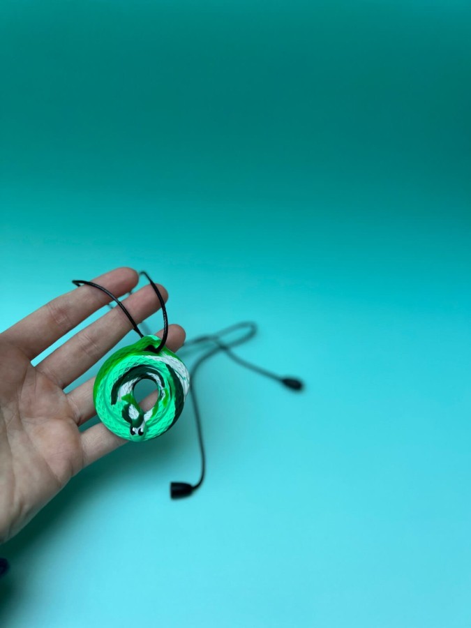 Gryzak terapeutyczny, antystresowy naszyjnik - Leśny Wąż / Jellystone