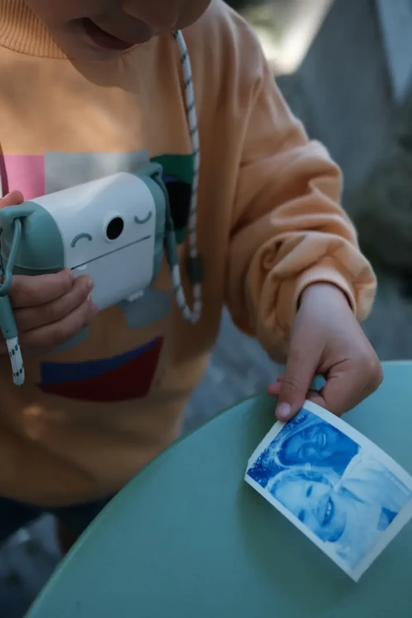 Kolorowe rolki papieru termicznego samoprzylepnego do aparatu KIDYROLL / Kidywolf