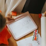 Podświetlany tablet do nauki pisania i rysowania KIDYDRAW-PRO - rózowy / Kidywolf