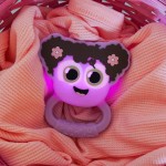 Grzechotka - gryzak świecąca w ciemności, aktywowana ruchem - Lumi / Glo Pals