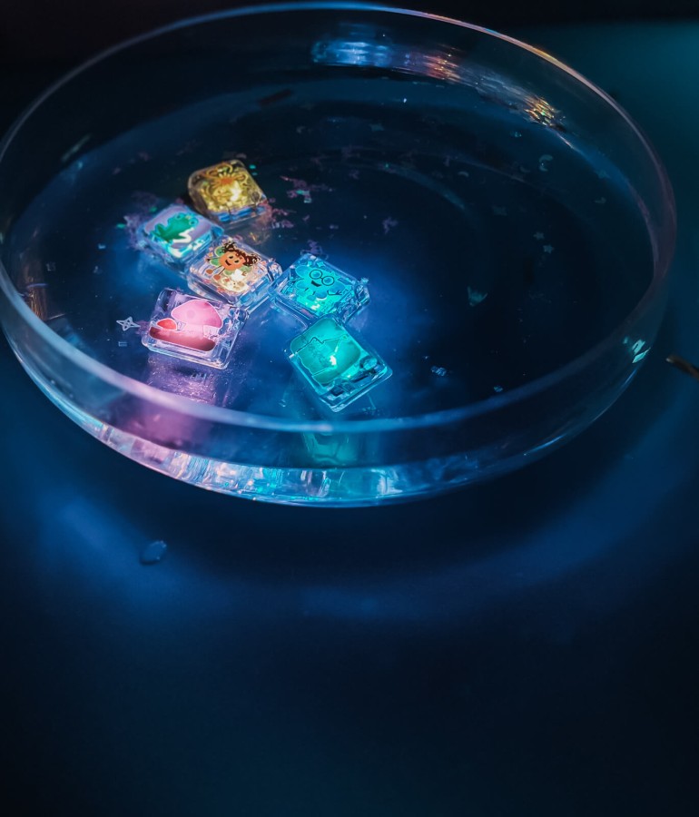 Kostki sensoryczne świecące w wodzie 6szt. - Wróżki / Glo Pals