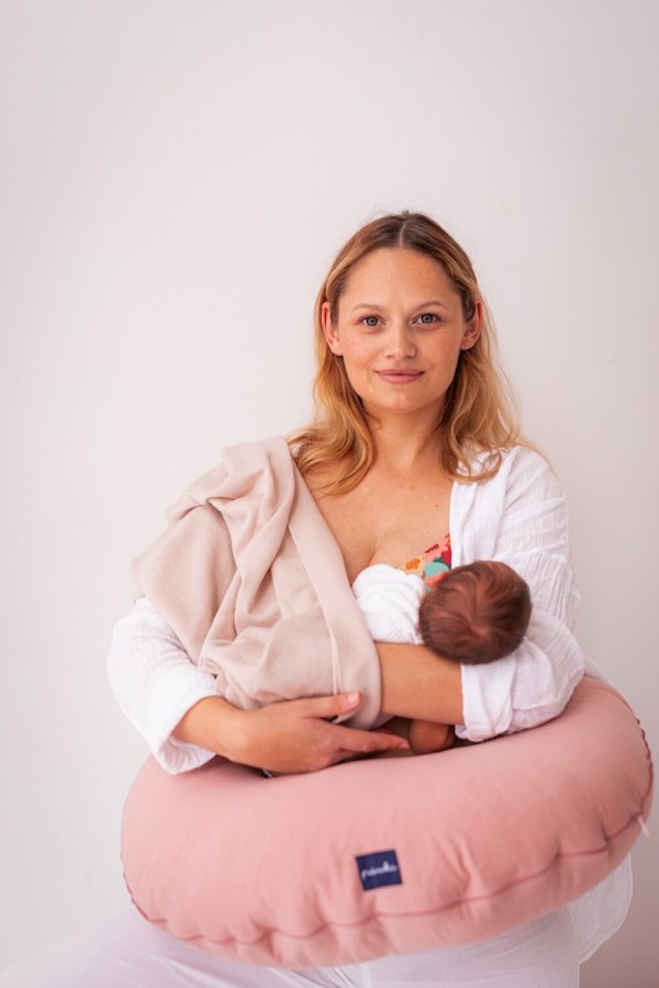 Poduszka do karmienia - herbaciana róża / Puuki