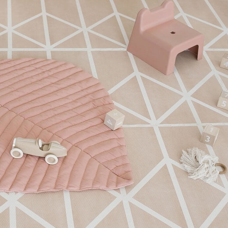 Mata do zabawy z bawełny organicznej w kształcie liścia - Sea Shell / Toddlekind