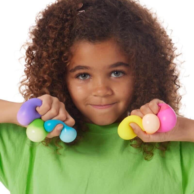 Zestaw sensorycznych gniotków Schylling - Rainbow Teenie Needoh, 6szt. / Schylling