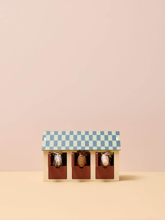 Drewniana stajnia z konikami / Kids Concept