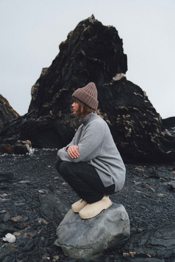 Czapka w prążek 100% wełny merino Rosomak - mokka / Kopyto